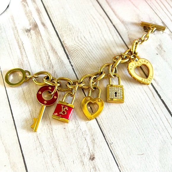 Victoria's Secret Jewelry - Victoria’s Secret charm bracelet gold color